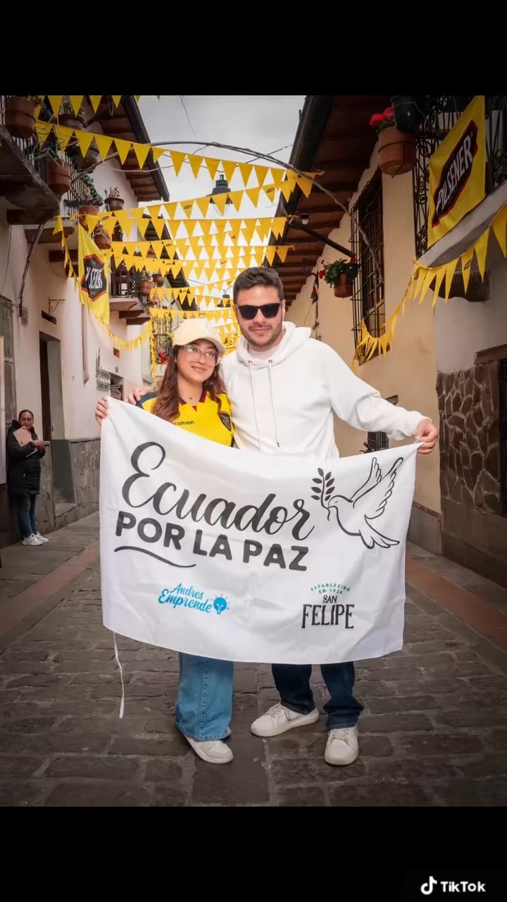 Bandera Ecuador por la paz